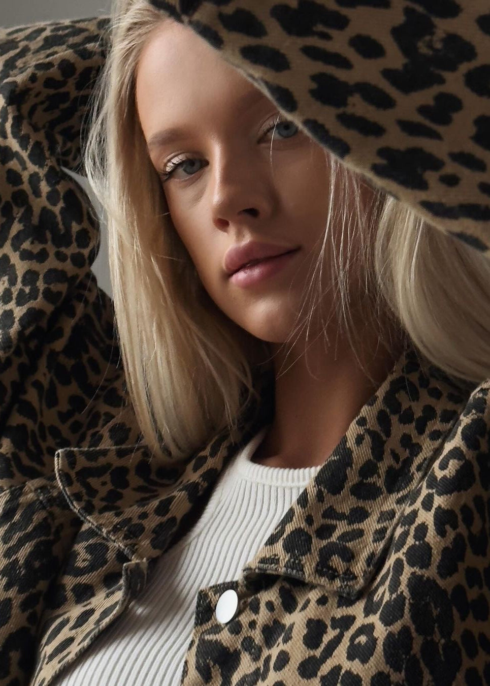 Sarah - Modna Kurtka w Cętki Lamparta