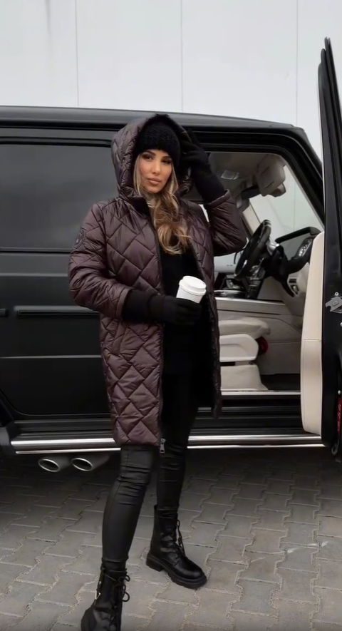 Bogna | Stylowa pikowana kurtka puchowa z kapturem